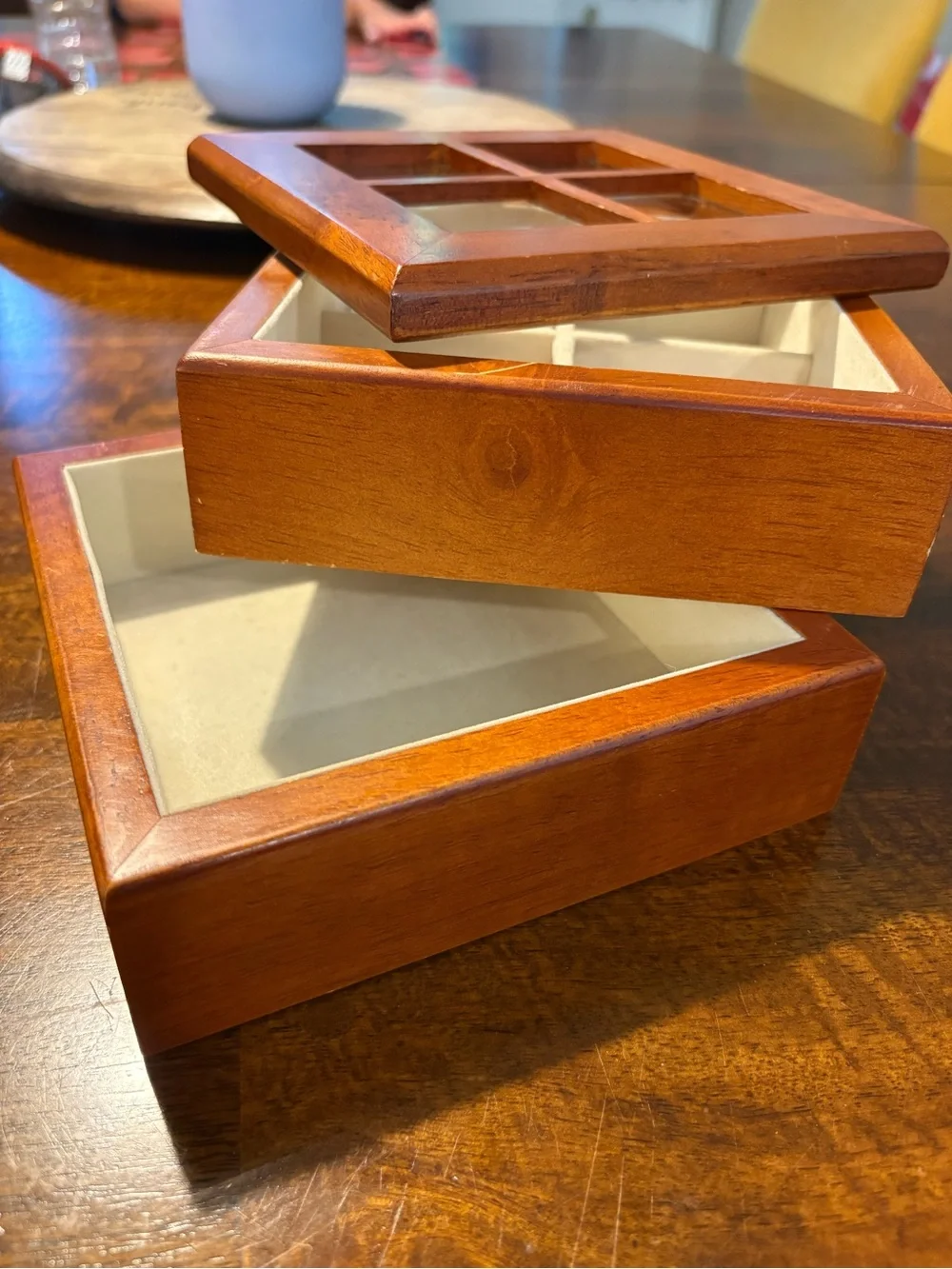 Vintage Mele swivel open wood jewelry box